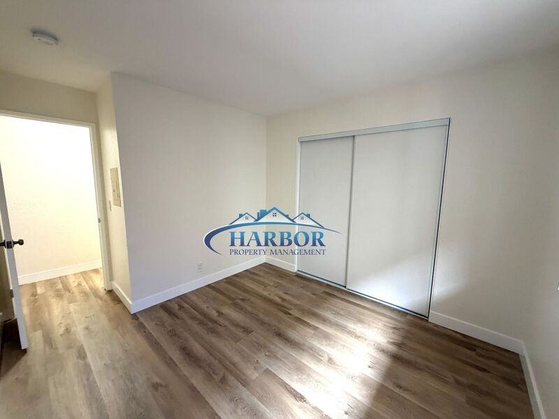 1621 E 5th St #3 - Photo 5 of 11