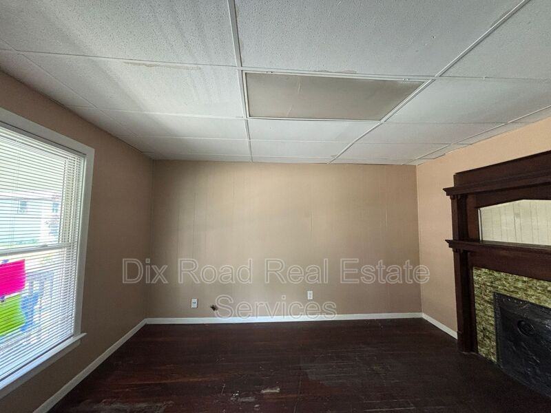 112 Heaton Ave - Photo 6 of 26