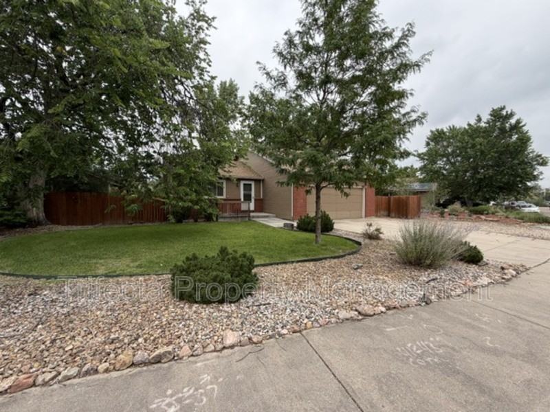 2718 Garden Dr - Photo 2 of 25