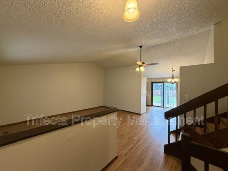 2718 Garden Dr - Photo 4 of 25