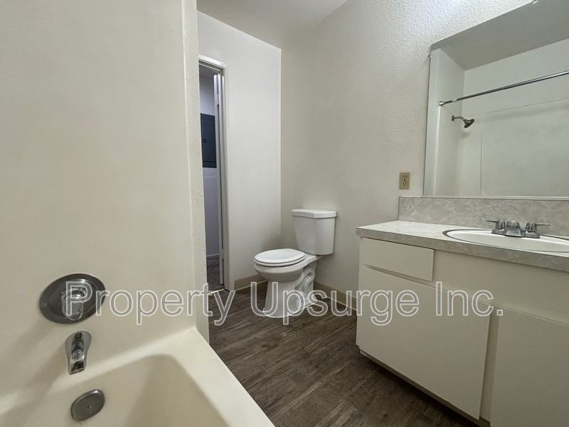 725 Kimball Rd #13 - Photo 4 of 15