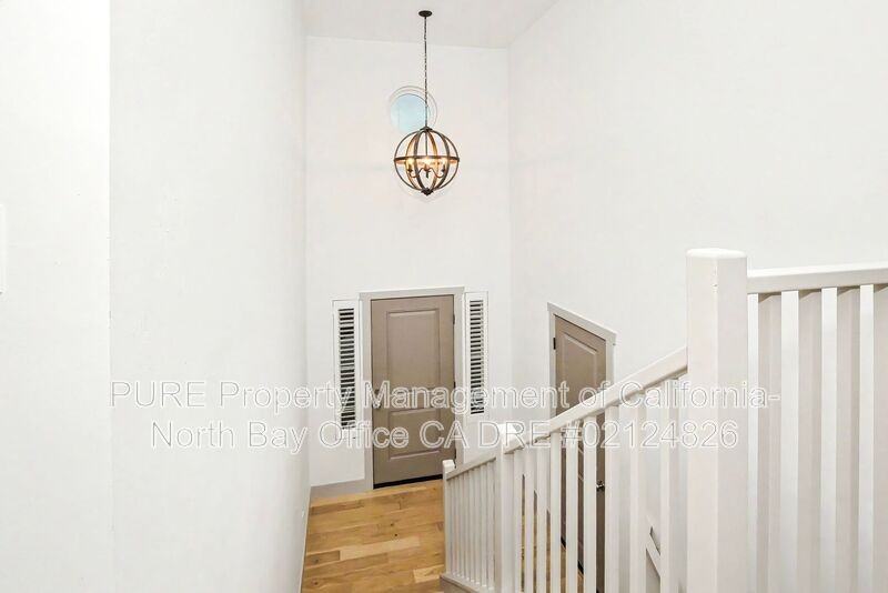 1920 Fountainview Cir - Photo 3 of 34