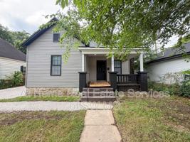 featured image of 805 S Douglas Ave
