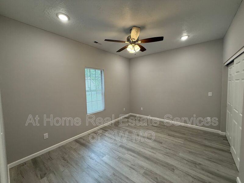 805 S Douglas Ave - Photo 6 of 13