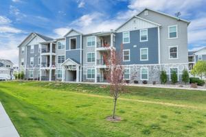 featured image of 97 W Silver Springs Dr
