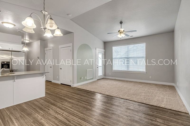97 W Silver Springs Dr - Photo 4 of 20