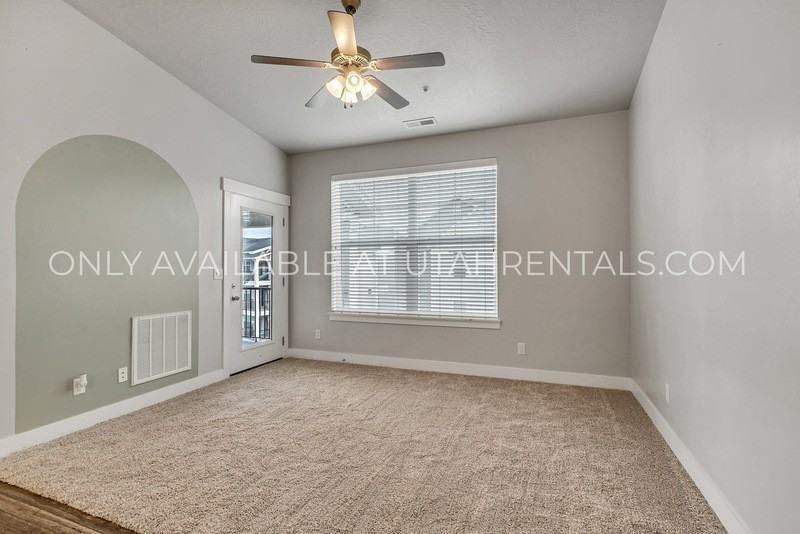97 W Silver Springs Dr - Photo 5 of 20