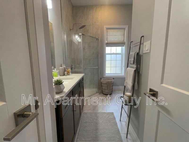16 Wellington St S #201 - Photo 5 of 6