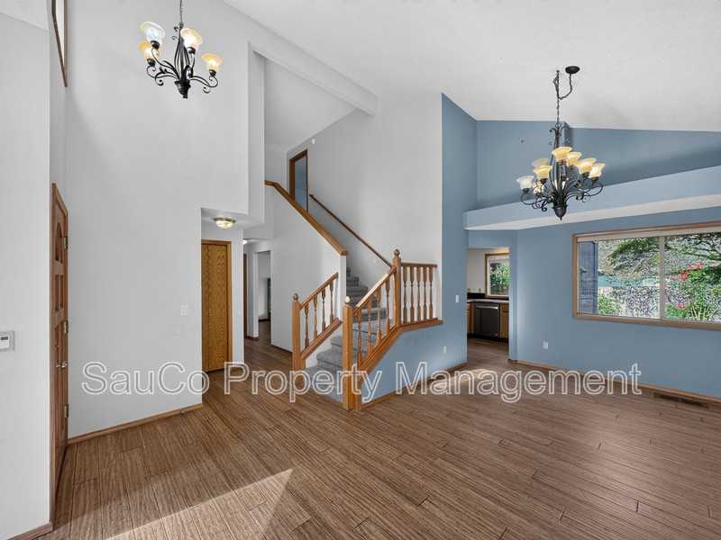 969 Sw 177th Ter - Photo 2 of 22