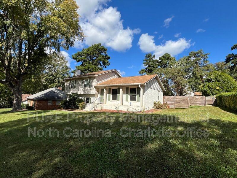 314 Scottridge Dr - Photo 2 of 29