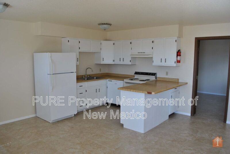 1707 E 23rd St #4 - Photo 3 of 7