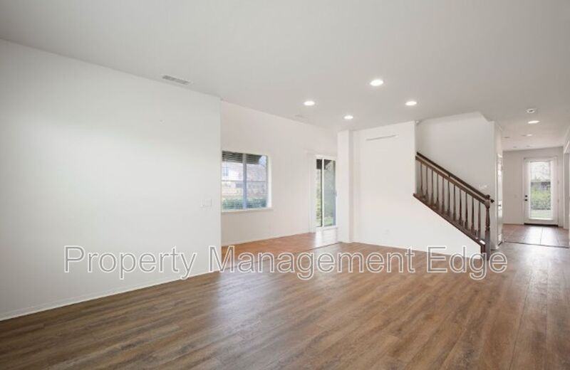 23536 Silverwood St - Photo 3 of 23