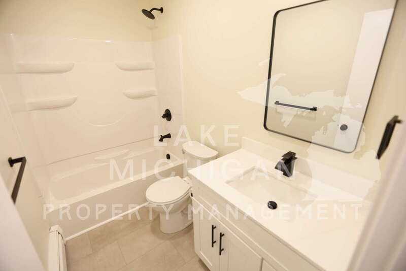 883 Emerald Ave Ne - Photo 6 of 6
