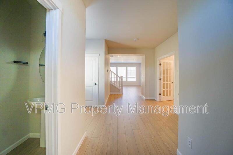 18300 Ne 14th St - Photo 2 of 36