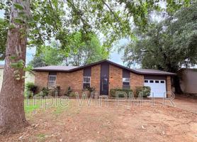 featured image of 220 Randall Dr