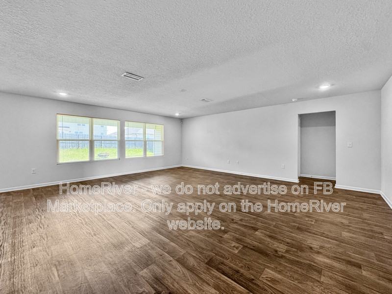 5578 Guinevere Ln - Photo 3 of 21