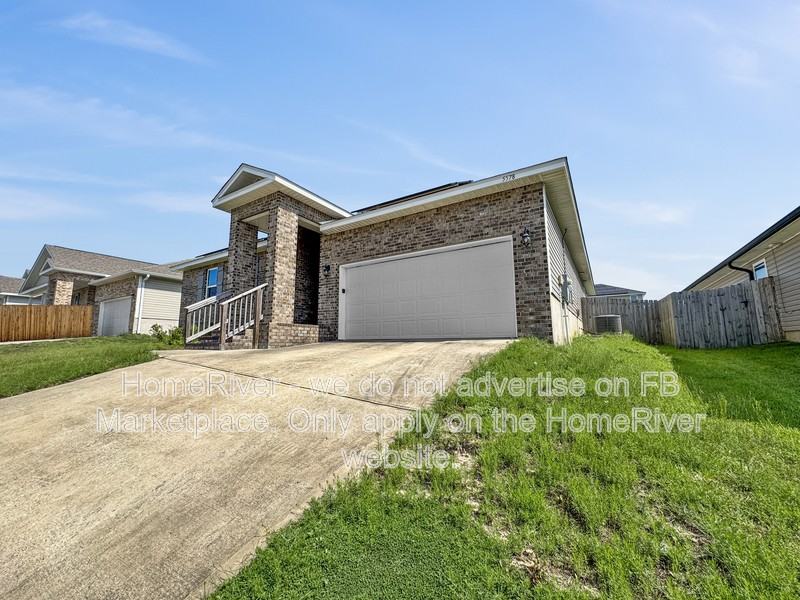 5578 Guinevere Ln - Photo 4 of 21