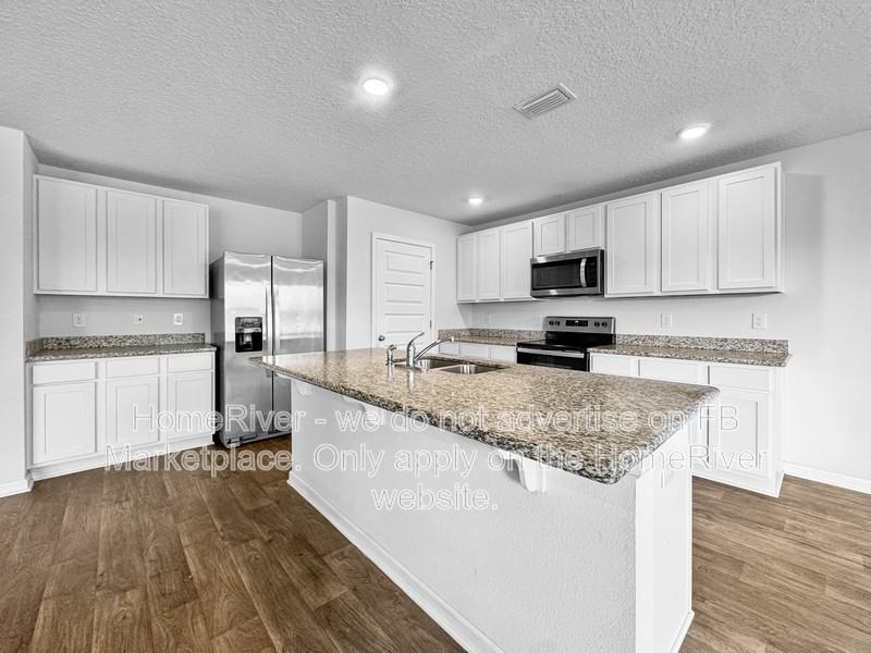 5578 Guinevere Ln - Photo 6 of 21