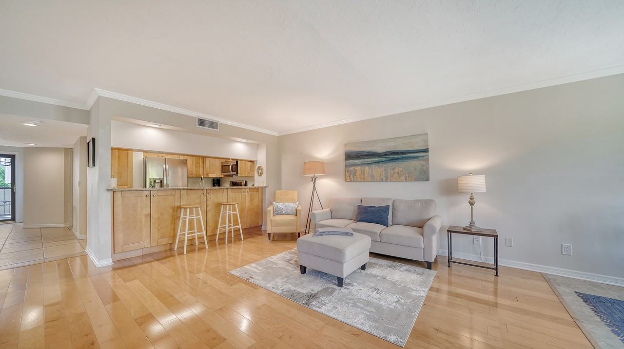 835 South Osprey Avenue - 1Unit 201 #1 - Photo 7 of 30