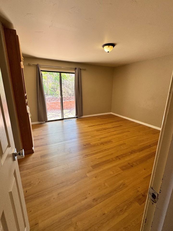 240 N 300 E #MAIN - Photo 5 of 17