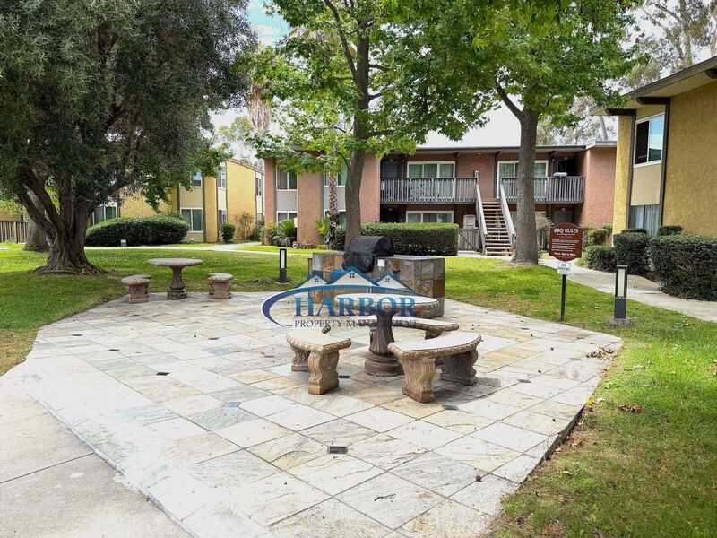 23308 Marigold Ave - Photo 2 of 20