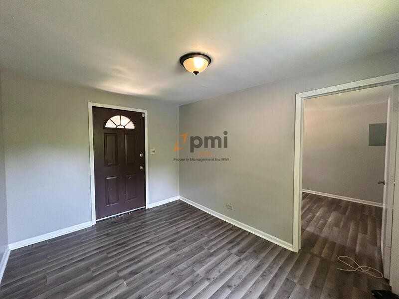 5542 Mulberry Ave #3 - Photo 3 of 13