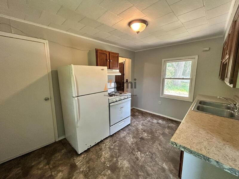 5542 Mulberry Ave #3 - Photo 6 of 13