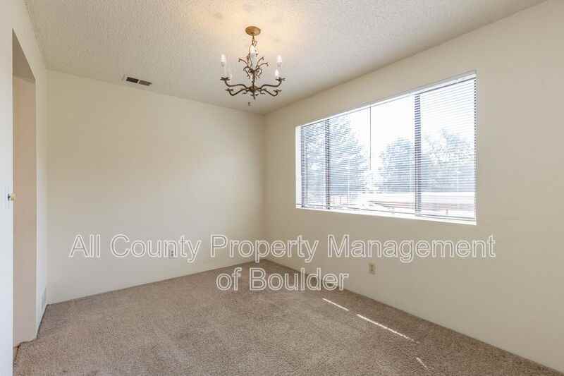 600 Manhattan Dr #5B - Photo 6 of 19