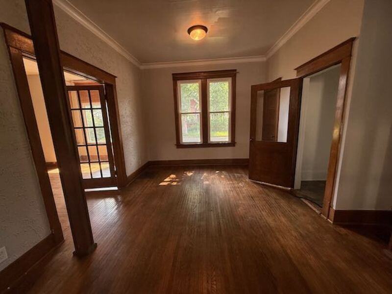 1601 W Ayres Ave - Photo 4 of 13