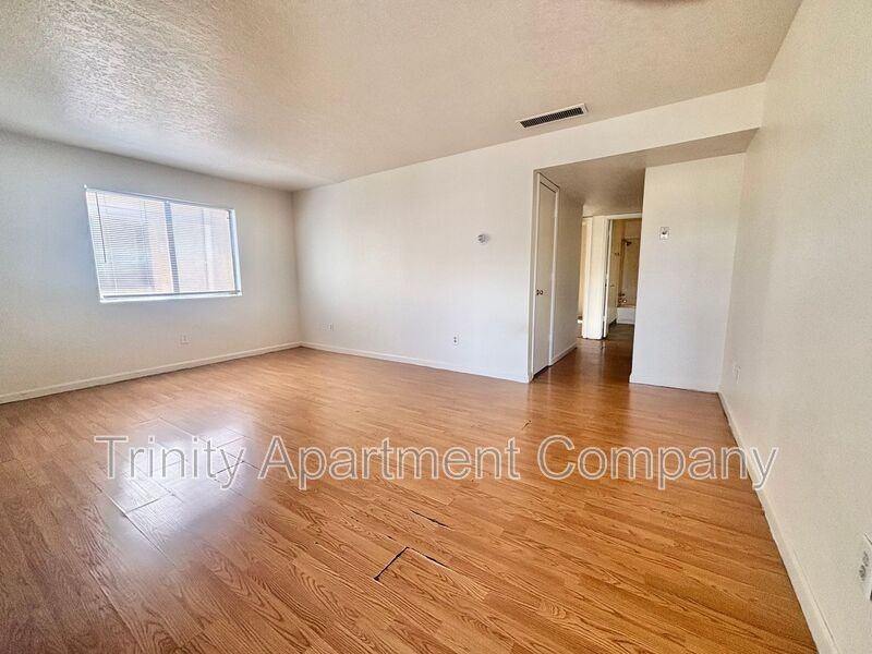 117 General Arnold St Ne #117C - Photo 2 of 10