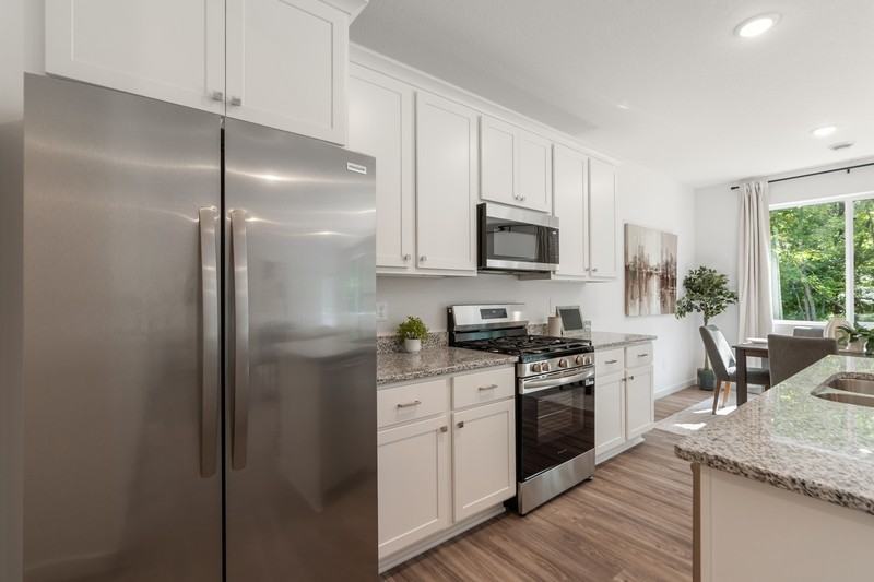 1726 Donway Dr Ne - Photo 3 of 9