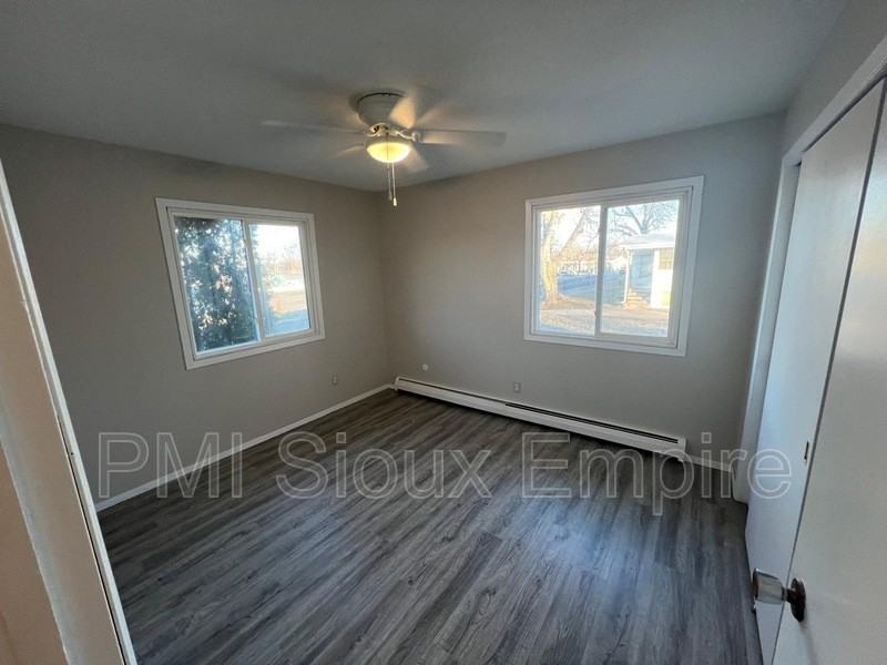 440 S Western Ave #6 - Photo 5 of 8