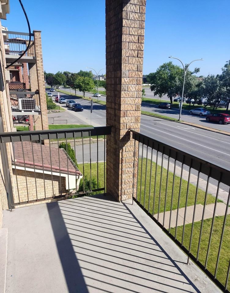 1738 Boulevard René-Laennec #3 - Photo 5 of 17