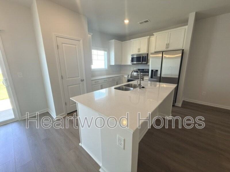 121 Bartlett Dr
