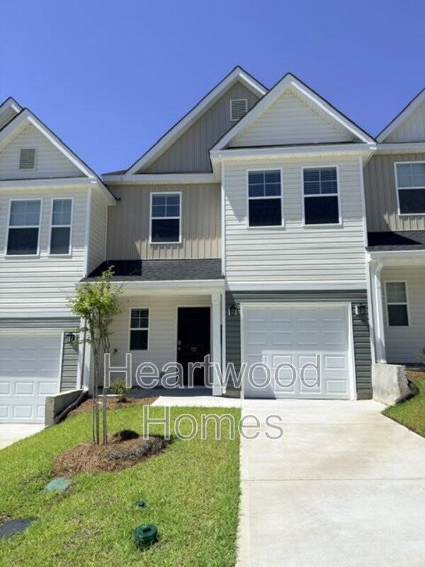 121 Bartlett Dr - Photo 2 of 44