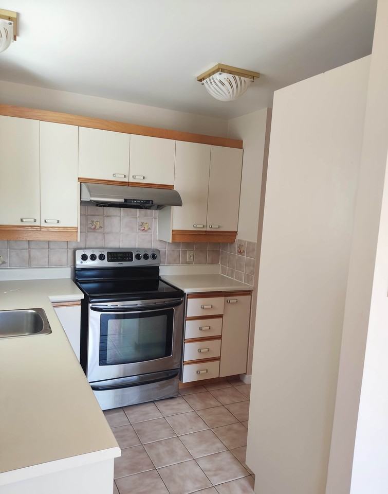 1738 Boulevard René-Laennec #3 - Photo 6 of 17
