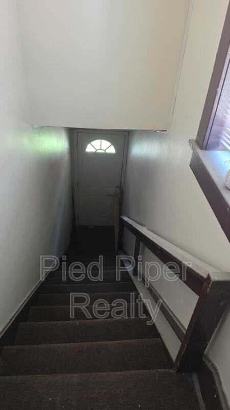 5621 S Elizabeth St - Photo 7 of 17