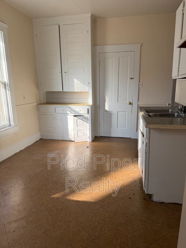 406 E Prospect Ter - Photo 6 of 9