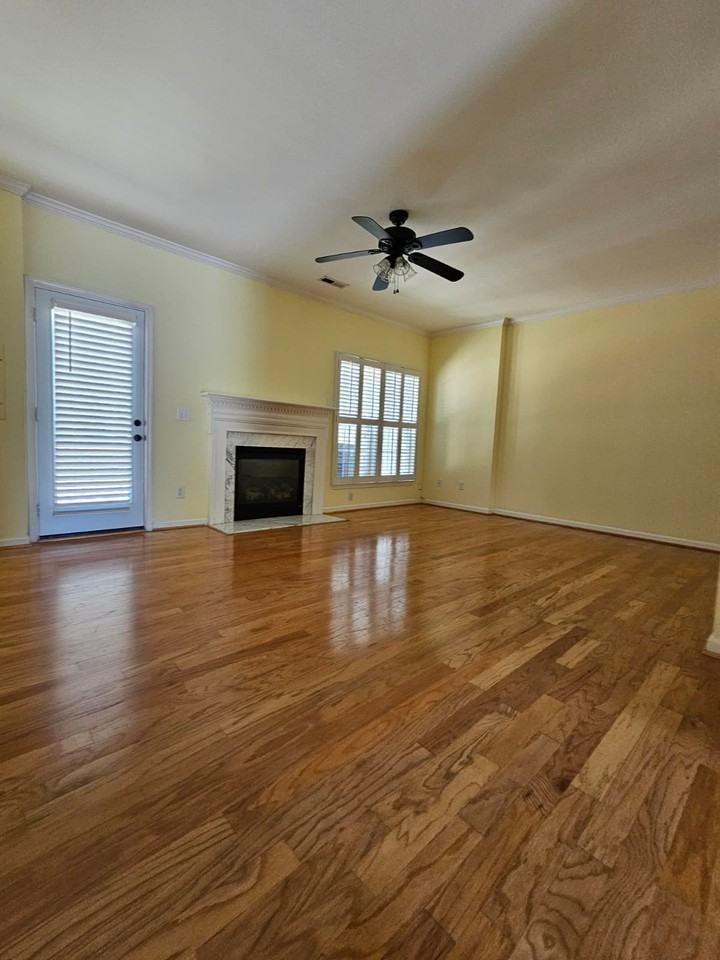 142 Spring Crossing Cir #1 - Photo 6 of 12