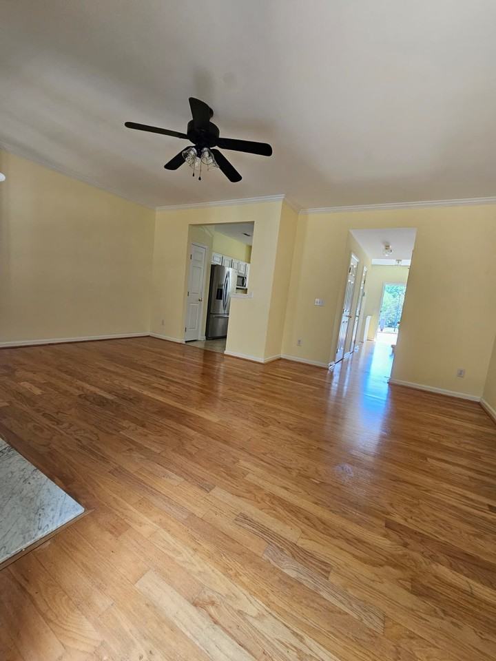 142 Spring Crossing Cir #1 - Photo 7 of 12