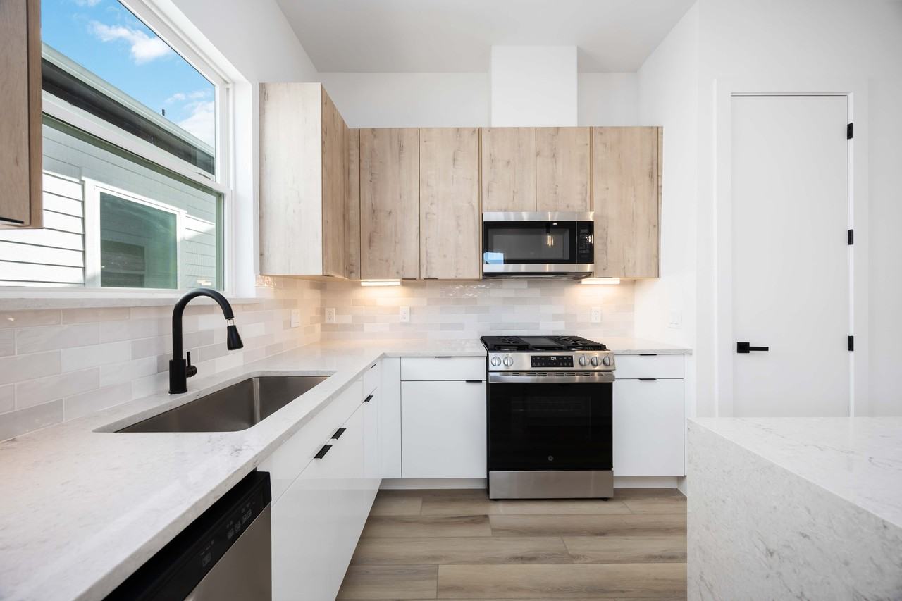 6735 Peerless Street - BUnit B #B - Photo 7 of 10