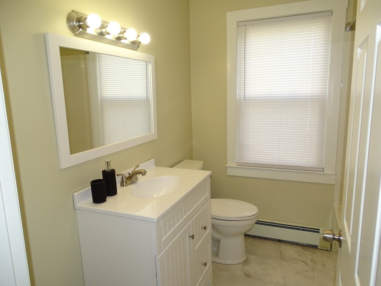 303 Bishop St #1 - Photo 3 of 24