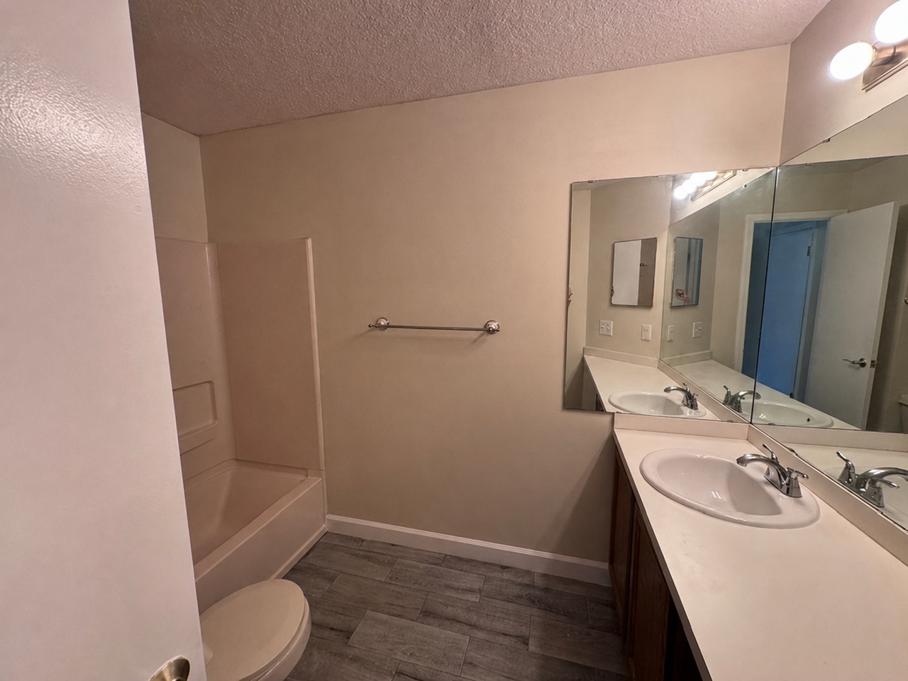 109 Reserve Cir #213 - Photo 6 of 13