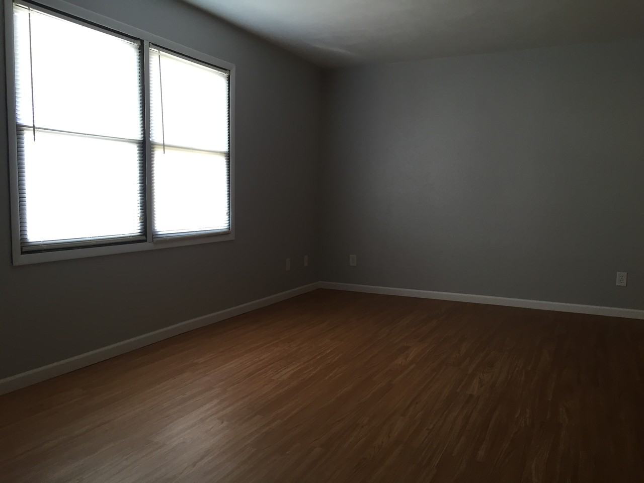 805 Illini Avenue #B - Photo 4 of 5