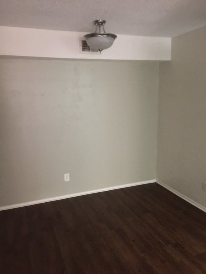 7056 N Holiday Dr - Photo 6 of 14