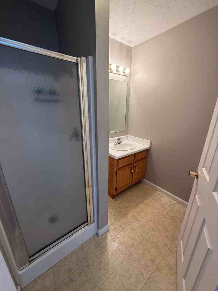 154 W Peach St Apt C4 #C4 - Photo 6 of 10