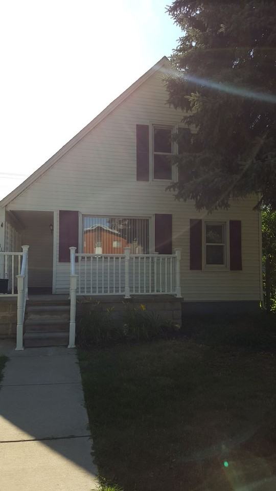 119 N Center St - Photo 3 of 13