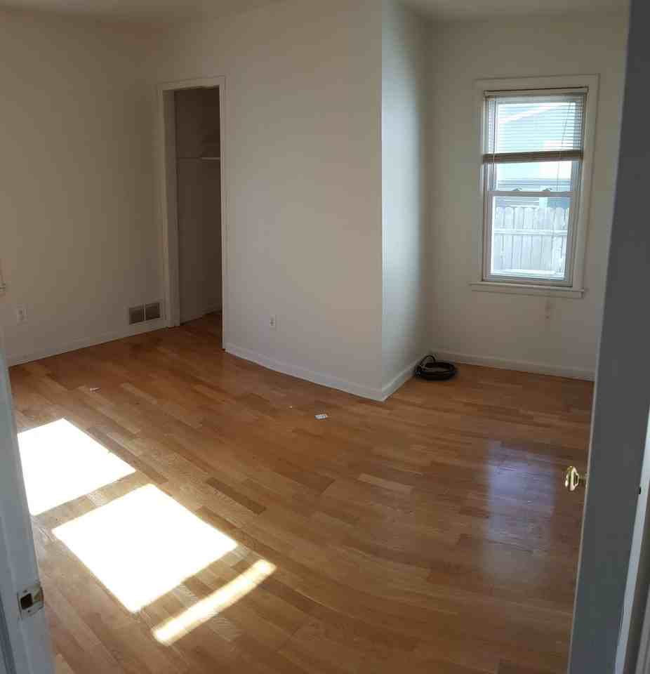 119 N Center St - Photo 7 of 13