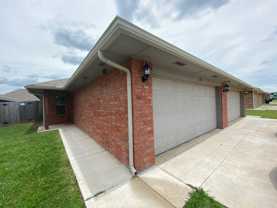 793 Sw 13th St - Photo 1 of 1