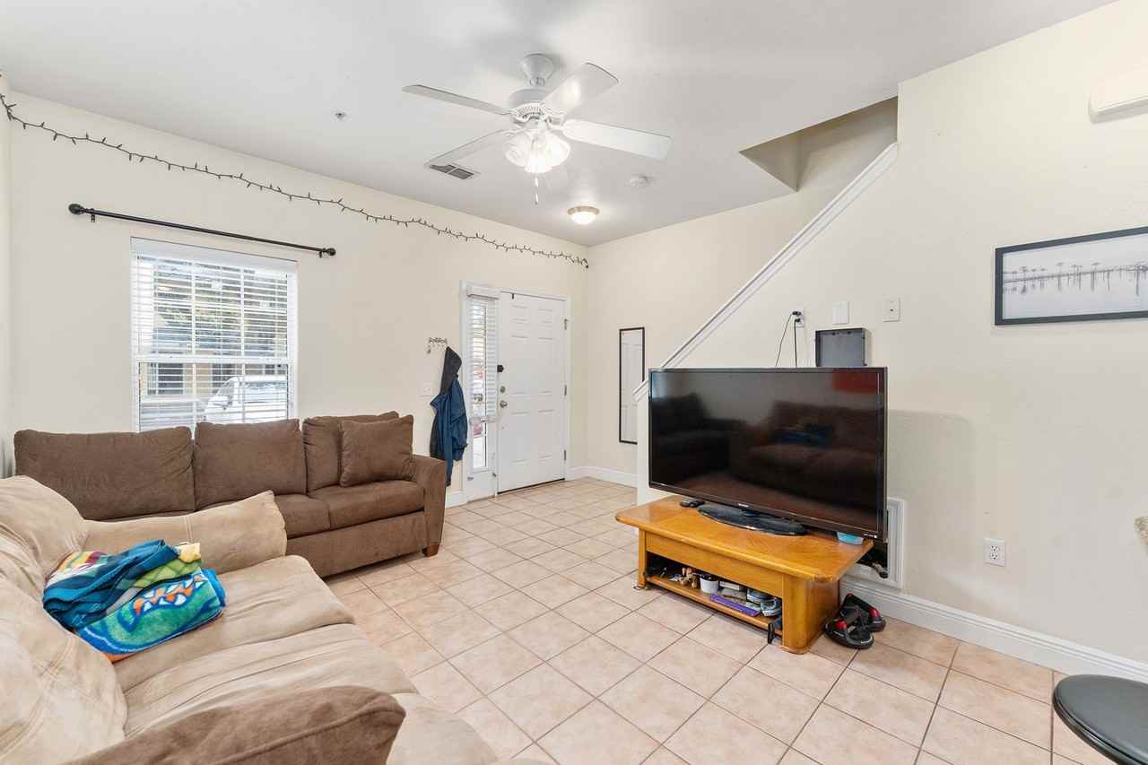 2980 Sw 35th Pl - Photo 5 of 23